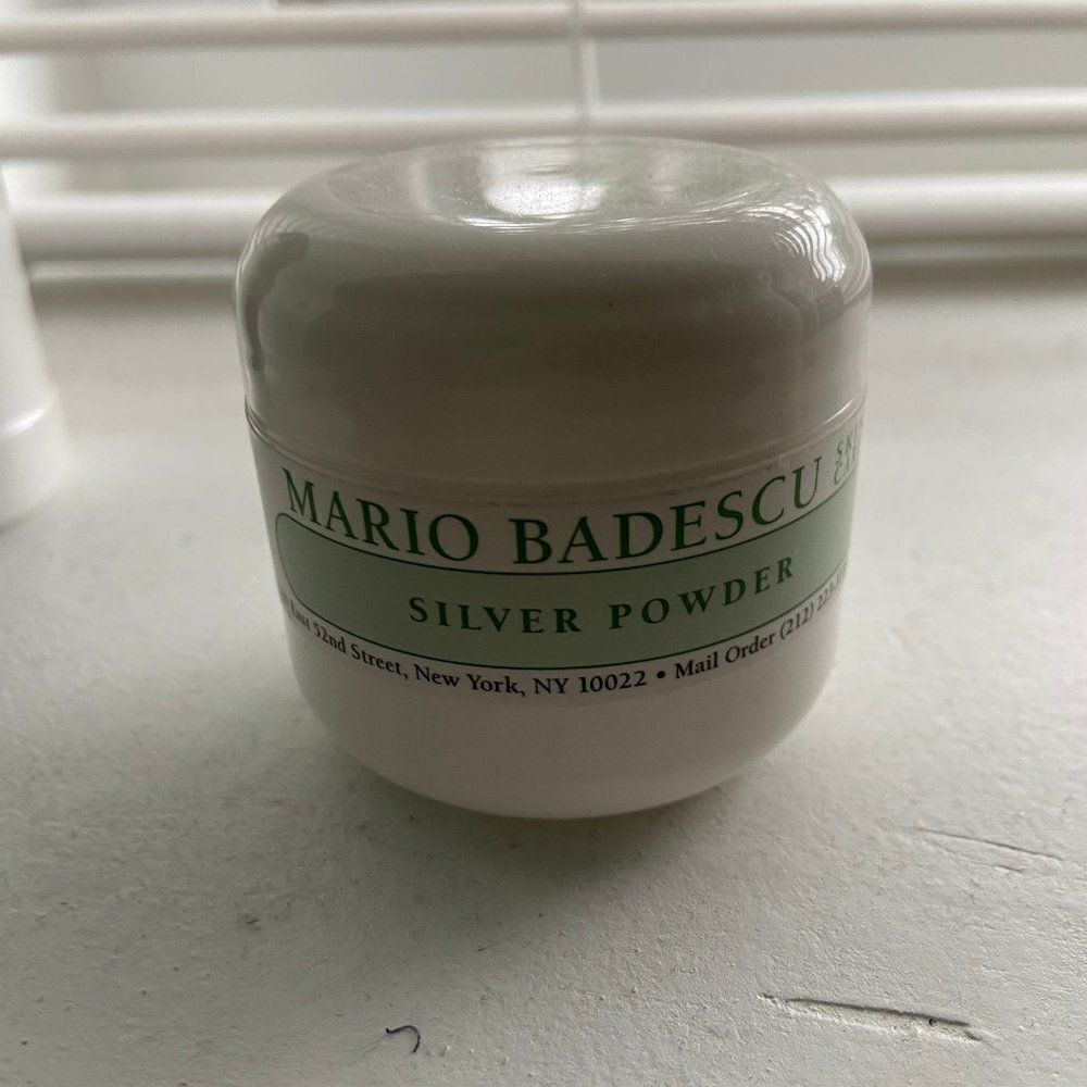 Mario Badescu Silver Powder - Picture 2 of 3